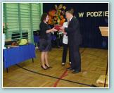 (18/54): Pani Magorzata Terlecka otrzymuje Nagrod Dyrektora.<br>Zdjcie: Elbieta Rybarczyk